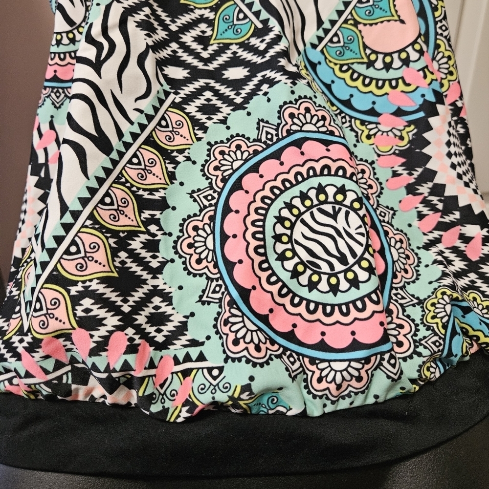 VENUS Vibrant Patterned Tankini - Picture 8 of 15
